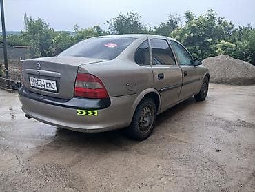 Opel Vectra: 1998 г., Автомат, Седан