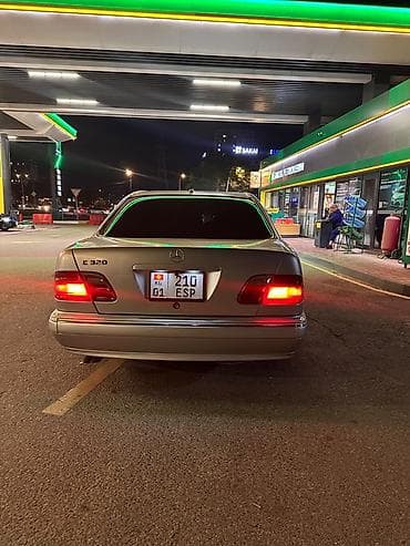 210: Mercedes-Benz E-Class: 2000 г., 3.2 л, Автомат, Бензин, Седан — 4