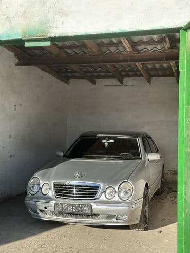 срочно продам авто в связи с переездом: Mercedes-Benz E-Class: 2000 г., 3.2 л, Автомат, Бензиновая, Седан — 1