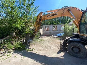 дома под снос: Снос стен | Демонтаж керамогранита, Кирпичная стена, Демонтаж встроенных шкафов | Зачистка от старых обоев, Снятие шпатлевки, Снятие подвесных потолков | Демонтаж ковролина, Демонтаж ламината, Демонтаж подложки | Кровля из профнастила, Металлочерепичная кровля, Крыша из шифера 1-2 года опыта — 5