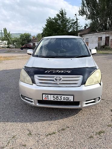 Toyota Ipsum: 2003 г., 2.4 л, Автомат, Бензин, Минивэн