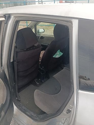 audi v8: Honda Fit: 2005 г., Автомат, Хэтчбэк — 3