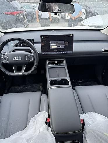 byd e7: Changan Qiyuan Q05: 2026 г., Электромобиль, Кроссовер — 4