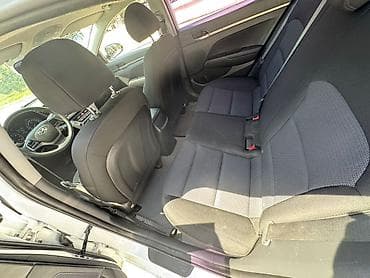 полик акорд: Hyundai Avante: 2018 г., 1.6 л, Автомат, Газ, Седан — 5