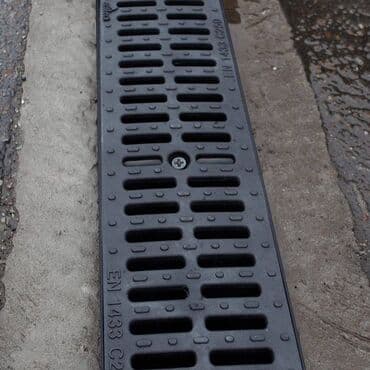 дренажная труба: Пластиковый водоотводный лоток 🏡 Улучшенный водоотвод для вашего — 7