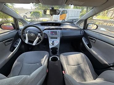 Toyota Prius: 2012 г., 1.8 л, Вариатор, Гибрид, Хэтчбэк — 5