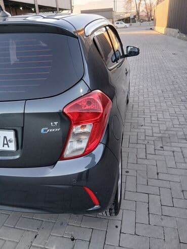 выкуп авто нексия: Chevrolet Spark: 2017 г., 0.1 л, Автомат, Бензиновая, Хэтчбэк — 6
