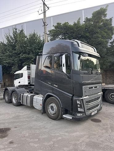токмок зеркало: Сүйрөгүч, Volvo, Прицепсиз — 3