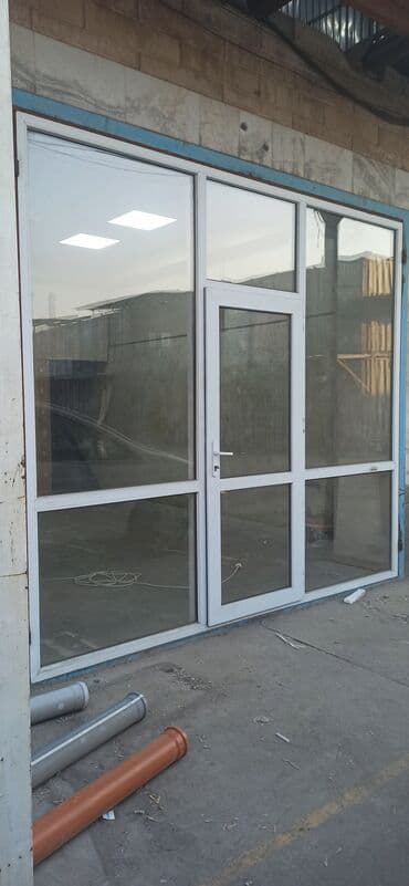 набор колючей: Пластиковая дверь, Б/у, Со стеклом — 2