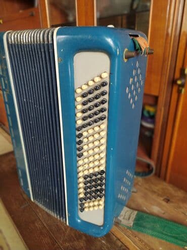 гитара акустическая цена бишкек: Зелёный баян- с.Остальные каждый. Торг есть.Находимся в городе — 2