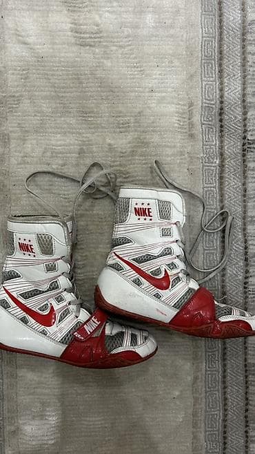 красовка лининг: Боксерские ботинки Nike - Высокая модель для ринга с фиксирующей — 1