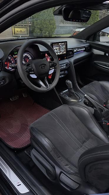 Продажа авто: Hyundai Veloster: 2021 г., 2 л, Робот, Бензин, Хэтчбэк — 8