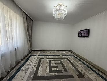жалал абад кыз керек: САТЫЛАТ❗️ САТЫЛАТ❗️ 3 бөлмөлүү үй сатылат (мансарды бар) 📍 Аянты 10 — 2
