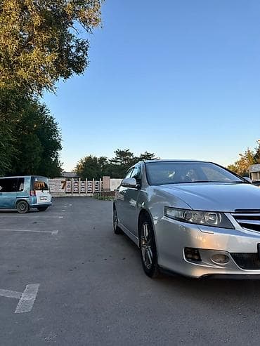 авто прод: Honda Accord: 2006 г., 2 л, Автомат, Седан — 5