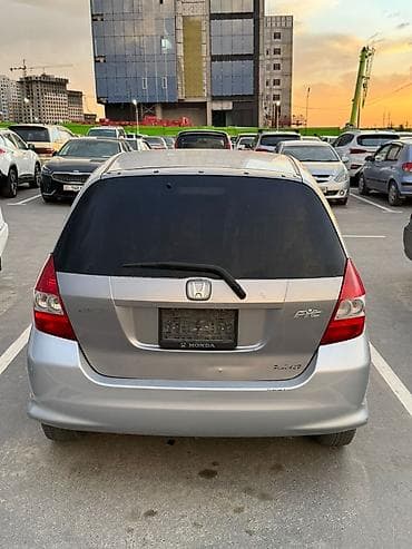 хонда аккорд унуверсал: Honda Fit: 2002 г., 1.3 л, Автомат, Бензин, Хэтчбэк — 5
