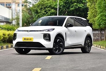 re sovio: Changan Qiyuan Q05: 2025 г., Автомат, Гибрид, Кроссовер — 4
