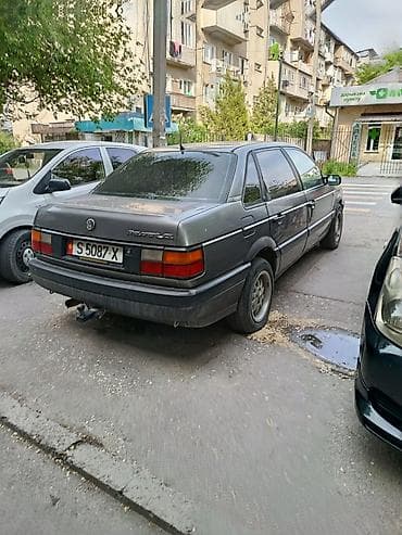 Volkswagen Passat: 1988 г., 1.8 л, Ручные, Бензин, Седан