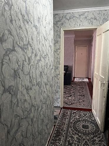 Үйлөрдү сатуу: В центре г. Каинда продаётся 3х комнатная квартира этаж 2 из 3 ул — 10