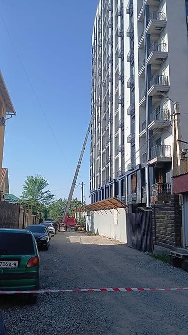 аренда стремянок: Автолифт услуги для подъема и спуска грузов - Автолифты на базе — 3