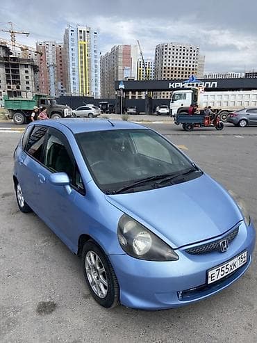 Honda Fit: 2003 г., 1.3 л, Автомат, Бензин, Хэтчбэк