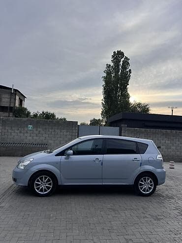 Toyota Corolla Verso: 2006 г., 1.8 л, Робот, Бензин, Минивэн — 2