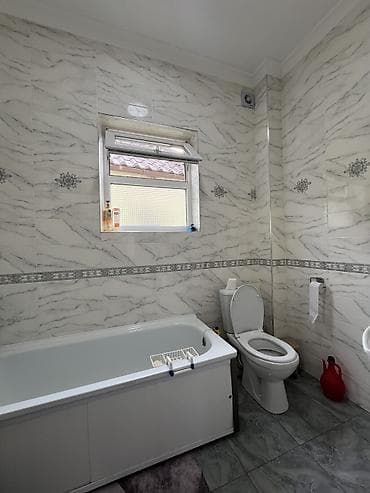 Кыймылсыз мүлк: 🏡 Продается современный 2-этажный дом в Кок-Жаре! 📍 Южная магистраль / — 8
