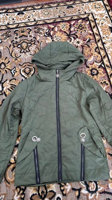 женские спортивные костюмы в бишкеке: Женская куртка, размер-S. Цена 200 сом, состояние хорошая — 1