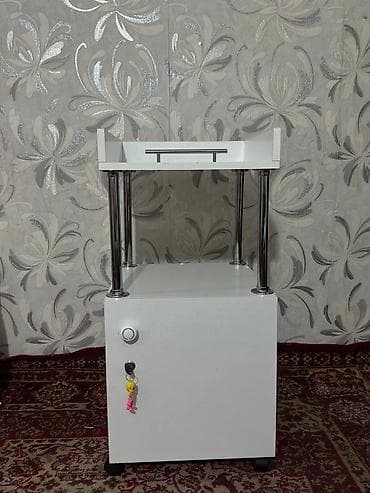 Текчелер, стеллаждар, секичелүү койгучтар: Гүлдөр үчүн секичелүү текче, Жаңы, ЛДСП — 1