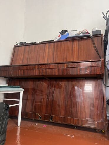 студийный стол: Продаю пианино Ноктюрн 
В отличном состоянии 
Настроить надо — 5