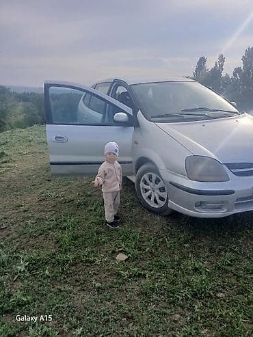 Продажа авто: Nissan Almera Tino: 2000 г., 1.8 л — 4