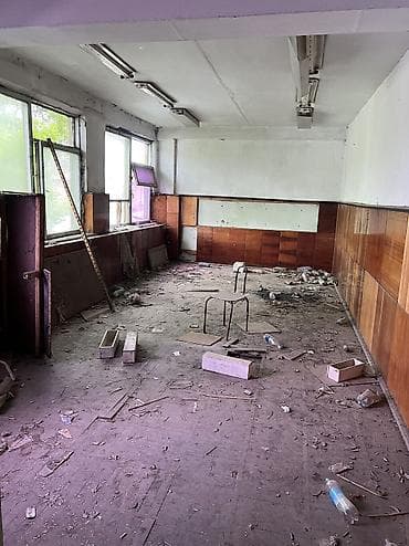 а фрейм домик: Продаю двух этажное здание. 750кв/м участок 14,5 соток. Здание — 5