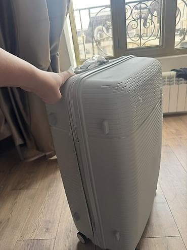 smart sensor: Чемодан, Новый, Материал: Пластик, Большой (более 70 л), Водонепроницаемость, Вращающиеся колеса на 360°, На колесах — 4