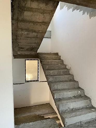 марозильник: СРОЧНО ‼️ Коммерческое помещение на первой линии — Рядом 1000 — 4