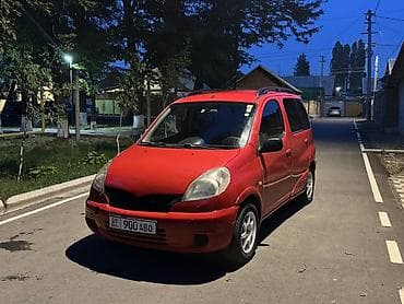 Toyota Yaris Verso: 2001 г., 1.3 л, Механика, Бензин
