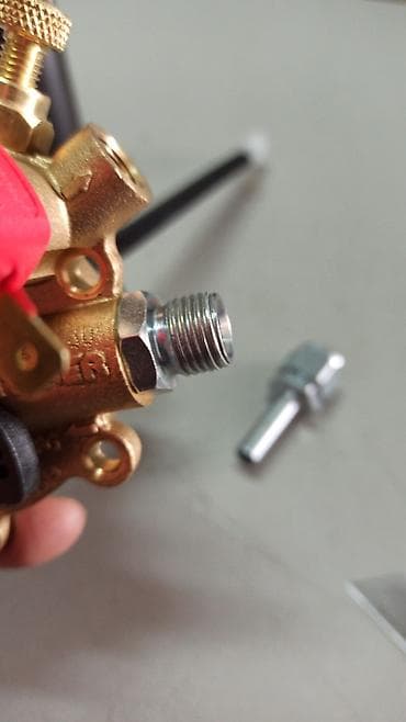 sonata: Мир АвтоГаза Магазин Наш адрес. : улица Медерова 2/3. /Карла Маркса — 5