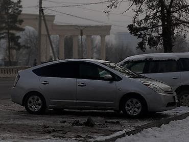 prius 2006: Toyota Prius: 2005 г., Гибрид, Хэтчбэк — 3