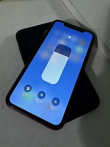 poco x pro: IPhone 11 — 2