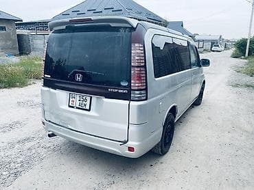 Honda Stepwgn: 2003 г., 2 л, Автомат, Бензин, Минивэн — 4