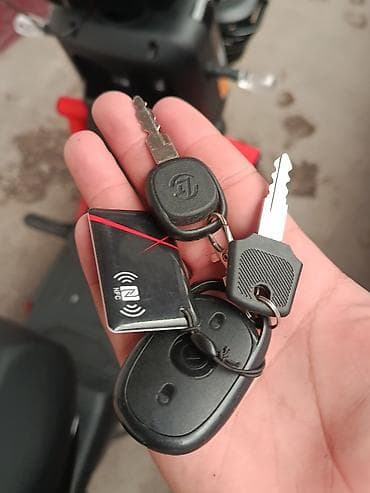 другой: Электроскутер PENTRO (городской) очень в хорошем состоянии почти новый — 1