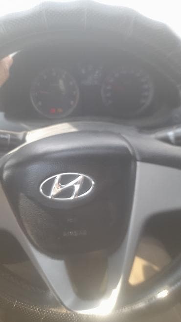 subaru xv: Hyundai Accent: 2011 г., Бензин, Седан — 1