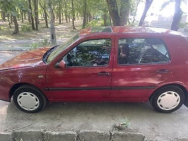 Volkswagen Golf: 1997 г., 1.6 л, Механика, Бензин, Хэтчбэк — 2