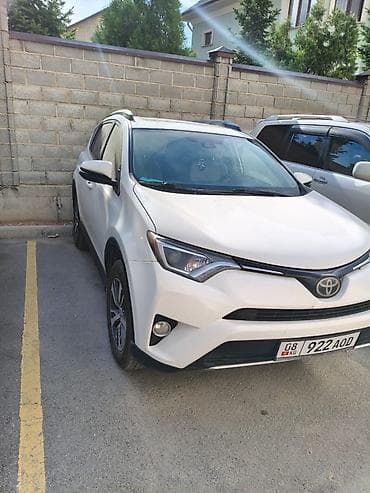 Toyota RAV4: 2018 г., Кроссовер