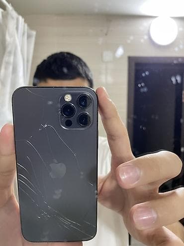 mercedes w203: IPhone 12 Pro, Б/у, 256 ГБ, Графит, Чехол, 70 % — 1