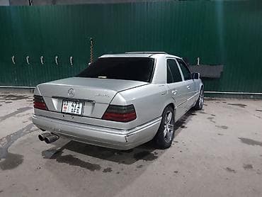 v class: Mercedes-Benz W124: 1993 г., Седан — 5