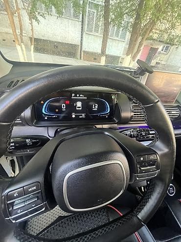 bmw 3 series: Hyundai Casper: 2025 г., 1 л, Автомат, Бензин, Кроссовер — 5