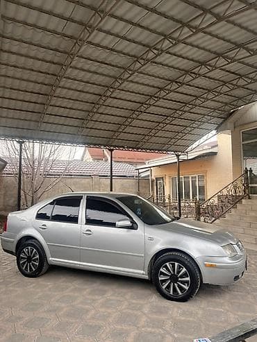 Volkswagen: Volkswagen Bora: 2001 г., 2 л, Автомат, Бензин, Седан — 2