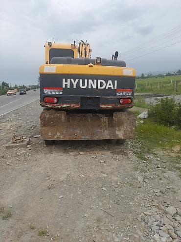 Экскаватор, Hyundai, 2013 г., Колесный at lalafo.kg Экскаватор, Hyundai, 2013 г., Колесный