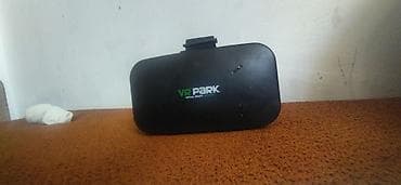 Sony PlayStation: Черная VR-гарнитура с логотипом «VR PARK» на лицевой стороне — 1