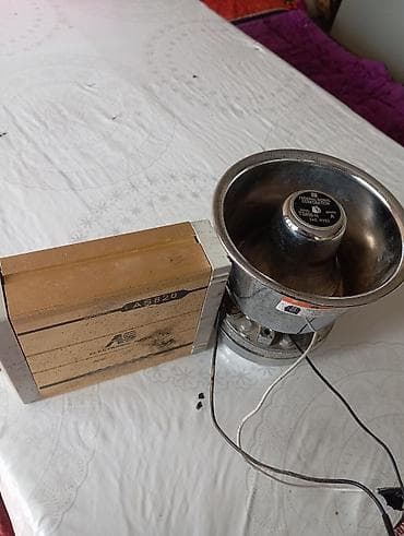 усилитель для авто: Сирена/громкоговоритель с усилителем Комплект: - Рупорный динамик — 1