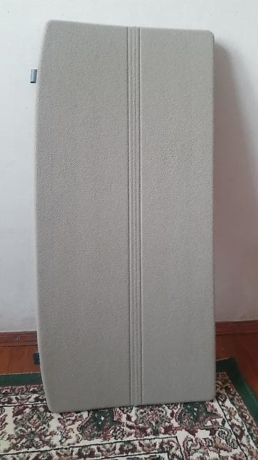 обшивка потолок: Крышка багажника Mazda, 2004 г., Б/у — 1